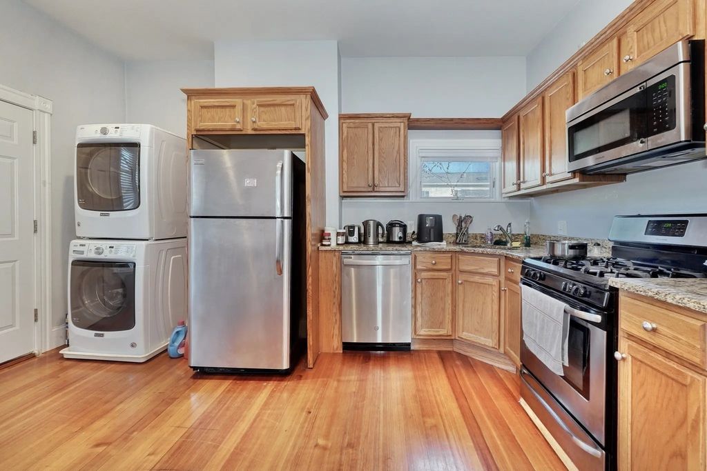 437 High St #2, Medford