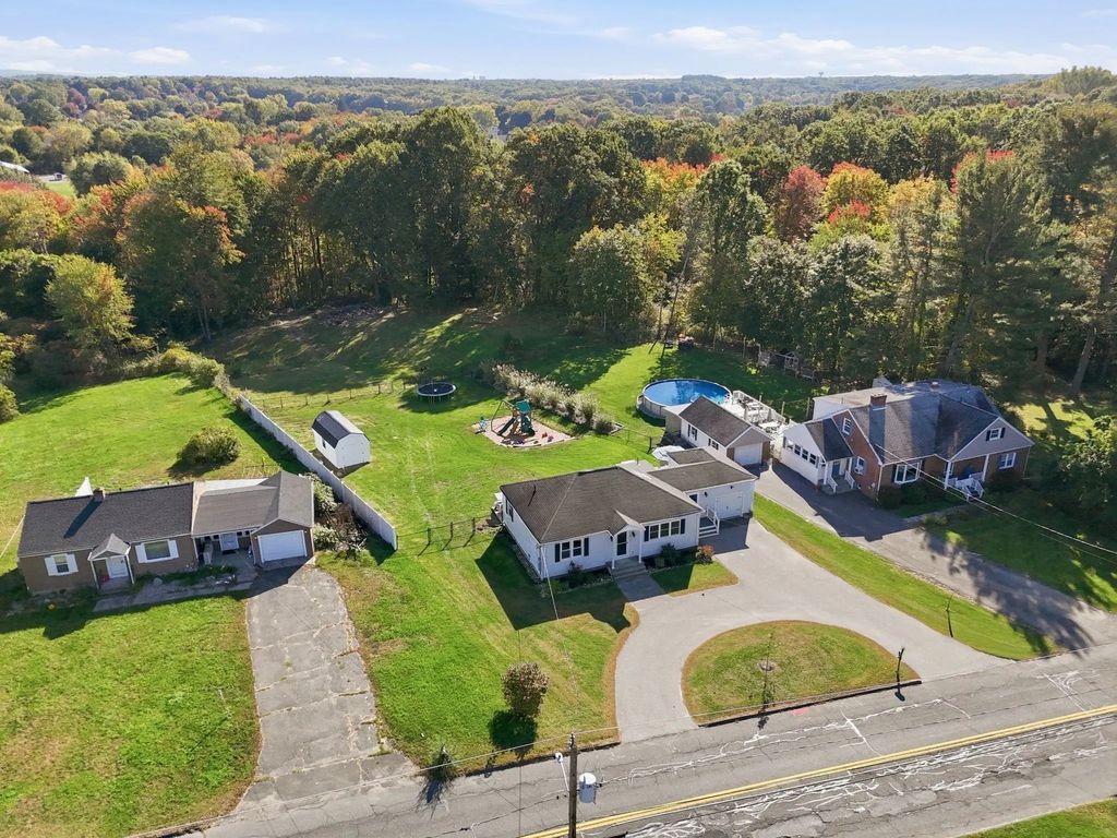 191 Lathrop St, South Hadley