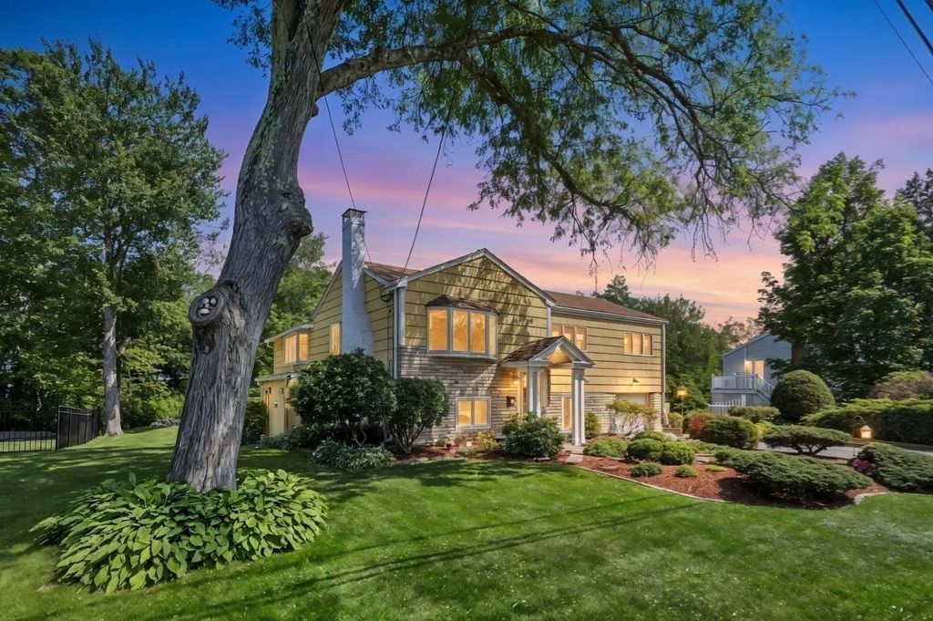 12 Carpenter Road, Lynnfield
