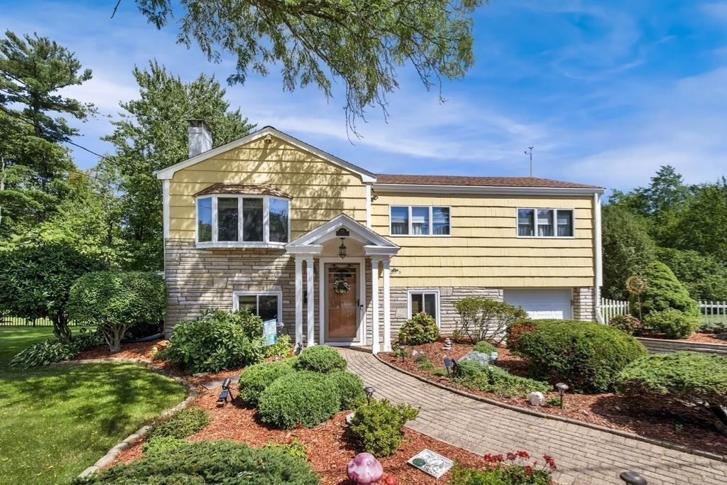 12 Carpenter Road, Lynnfield