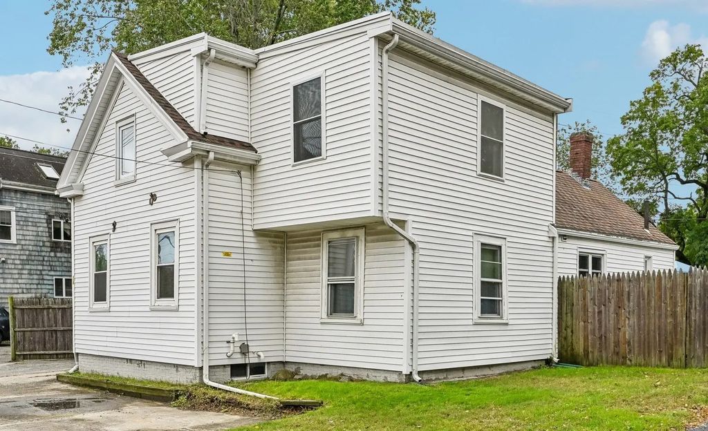 24 Andover Street, Peabody
