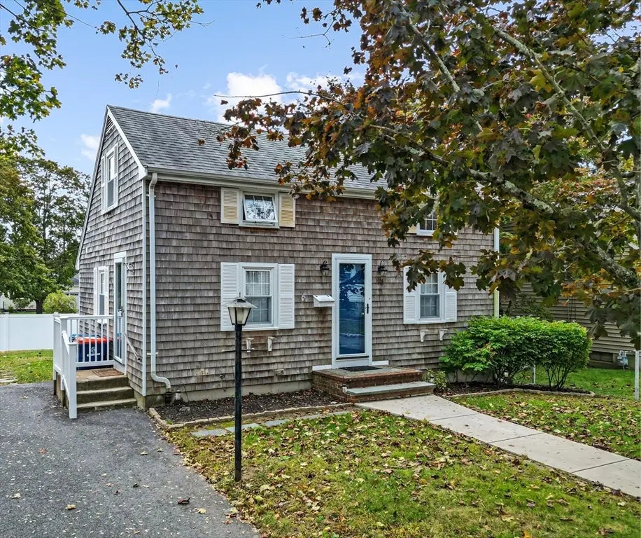 1024 Marion St, New Bedford