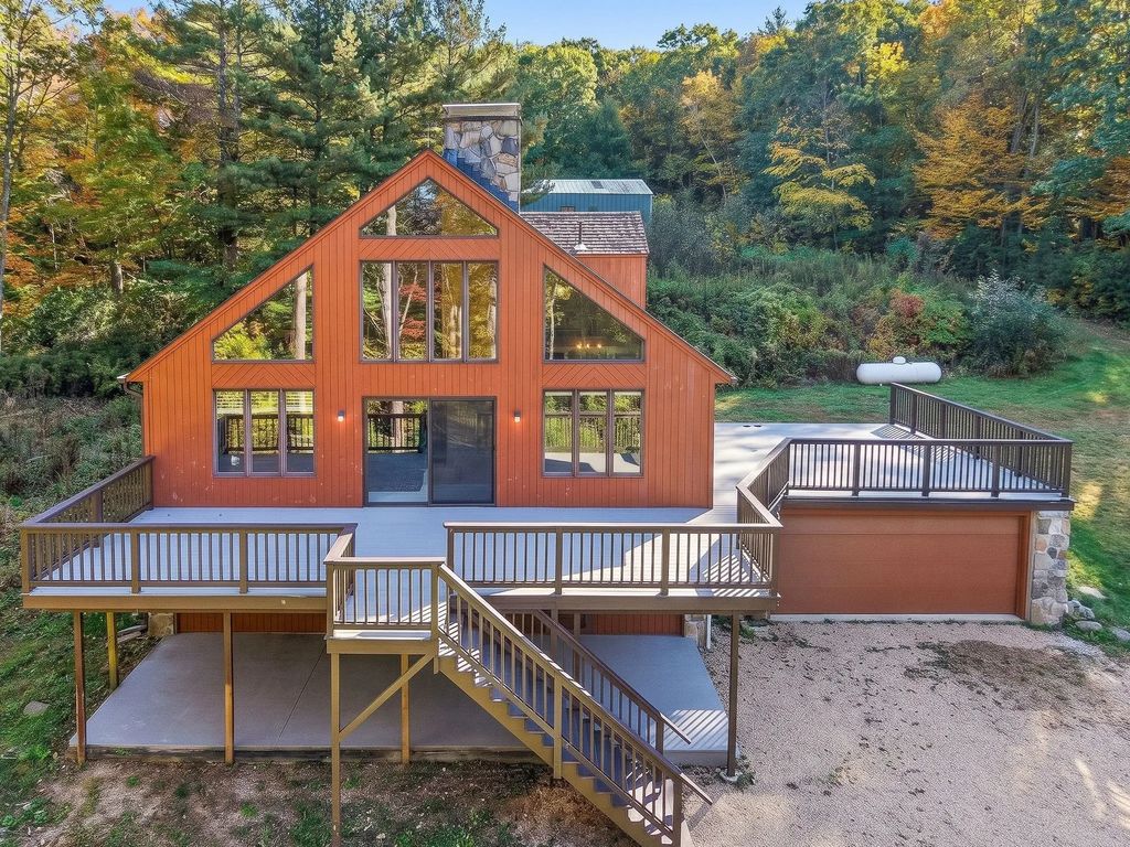 73 Hardwick Pond Rd, Ware