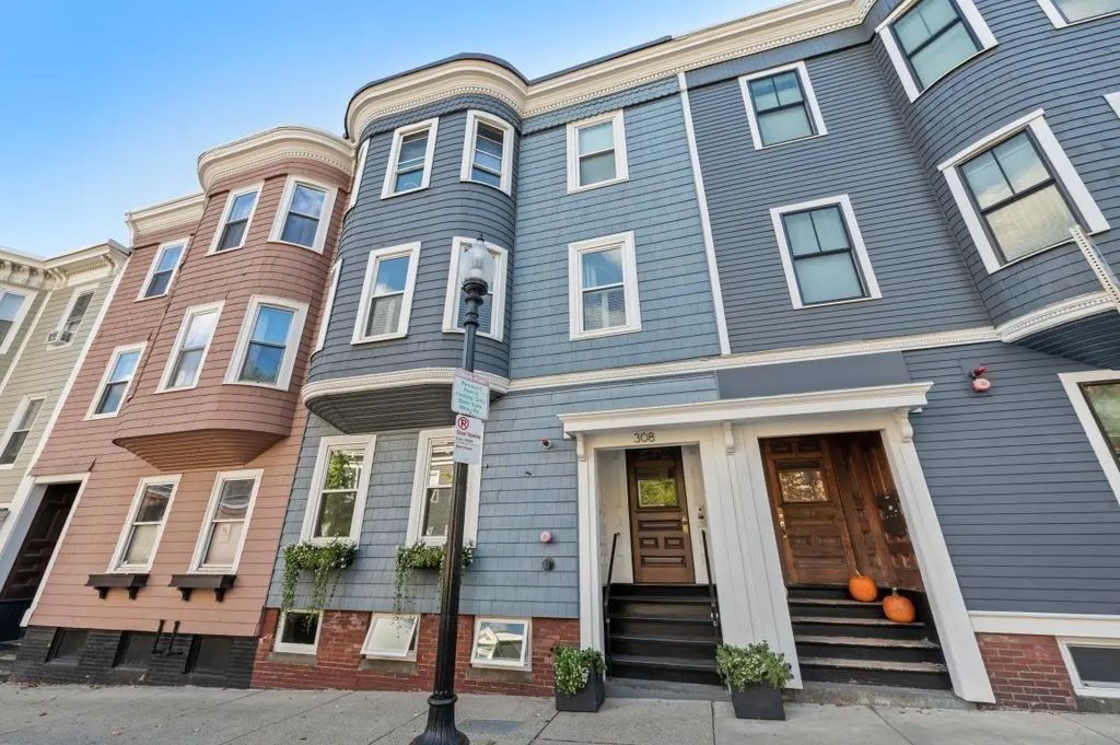 308 Bunker Hill St #2, Boston