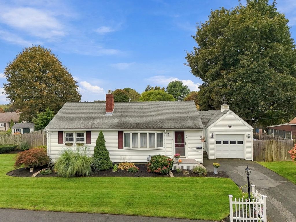 15 Bow, Danvers