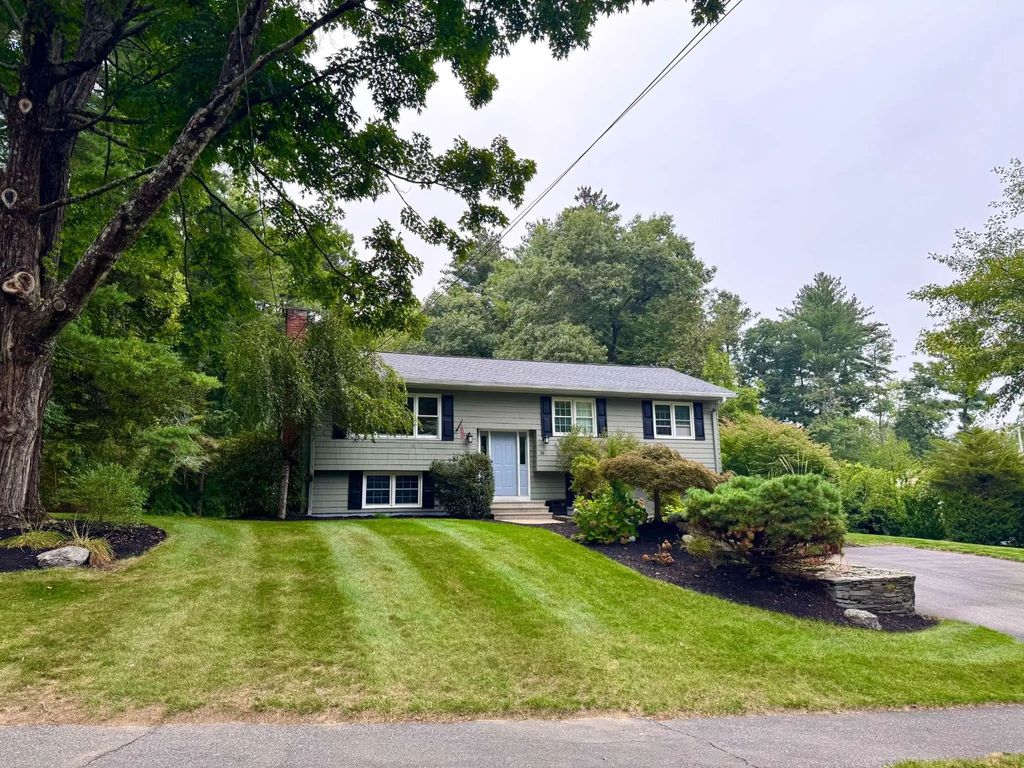30 Mohawk Dr, Northborough