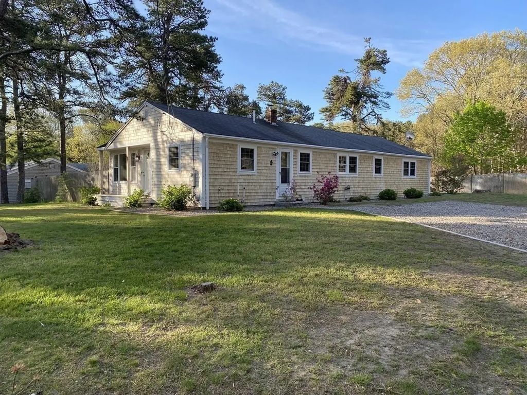 14 Andersen Ave, Sandwich
