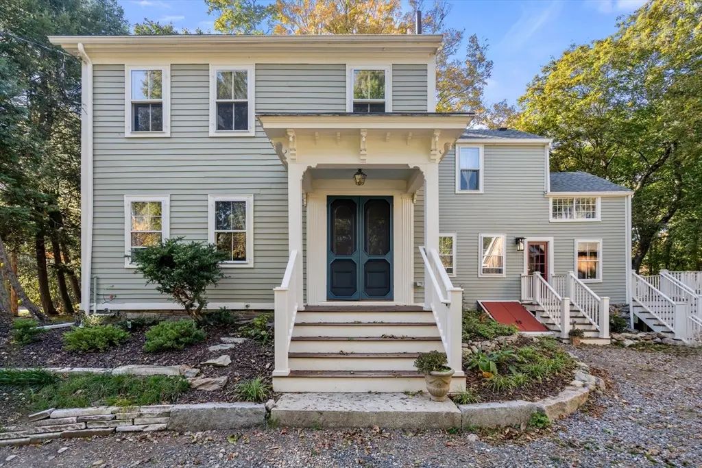25 Farm Road, Sherborn