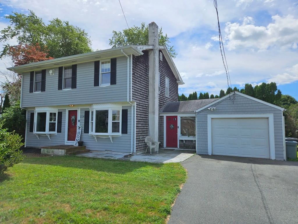 114 Pearl Street, Dartmouth