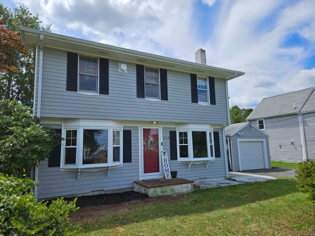 114 Pearl Street, Dartmouth