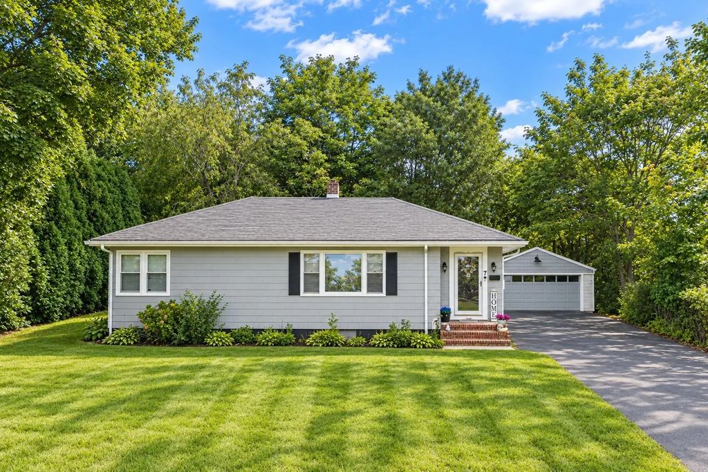 7 Norfolk Ave, Dartmouth