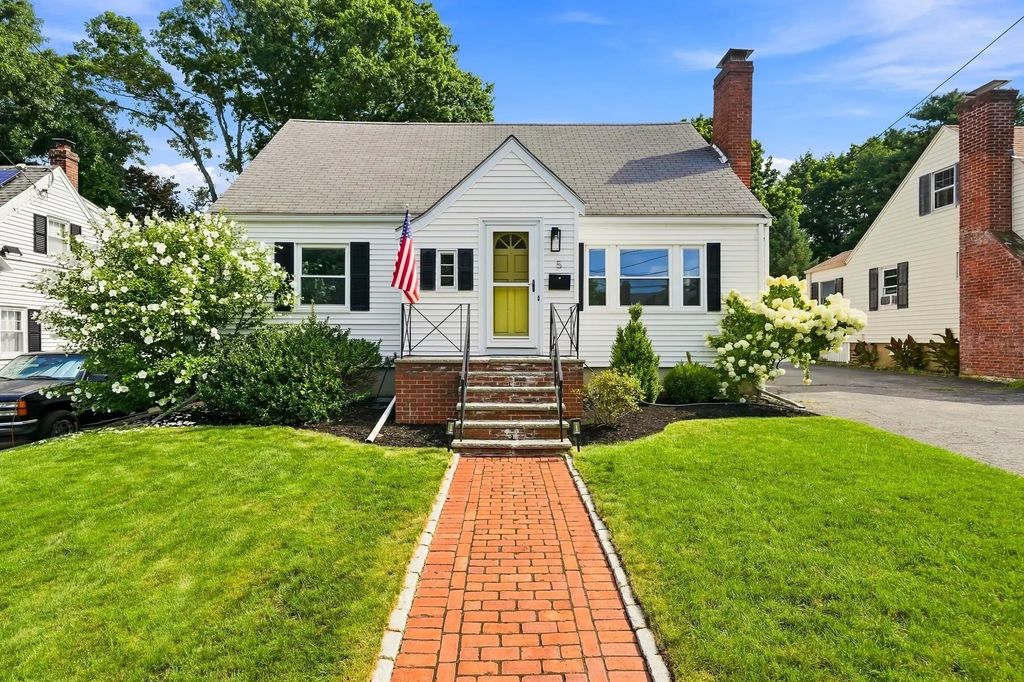 5 Chandler Rd, Salem