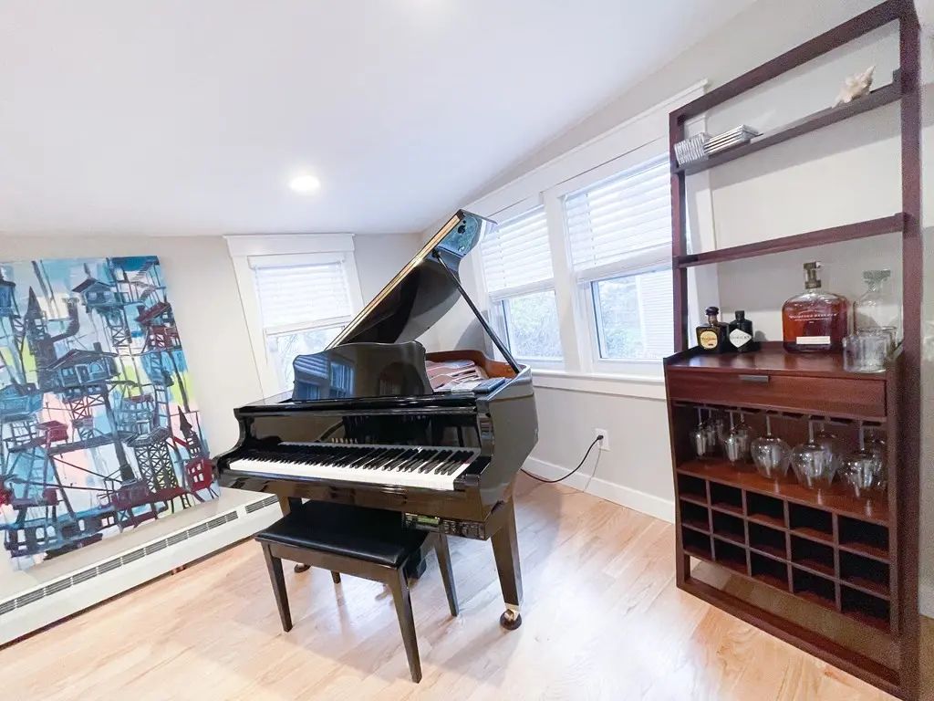83 Rockridge #-, Waltham