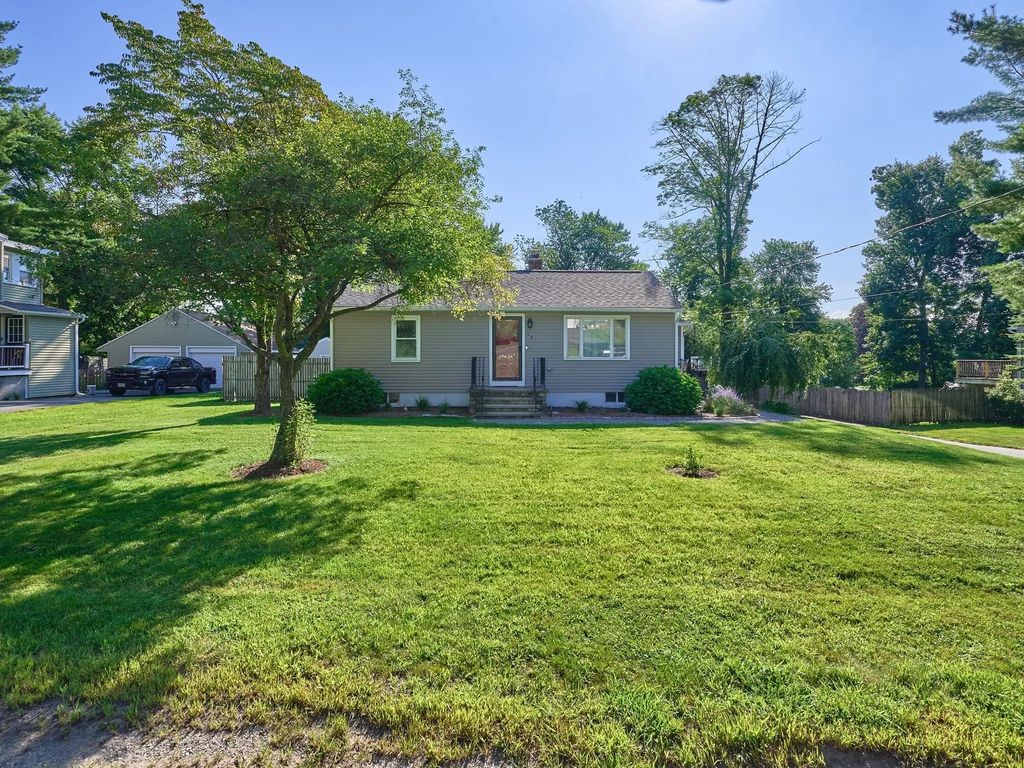 14 Mildred Ave, Millbury