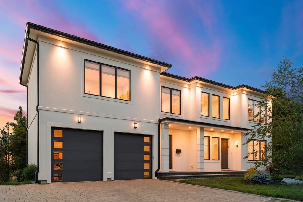 20 Peach Tree Lane, Newton