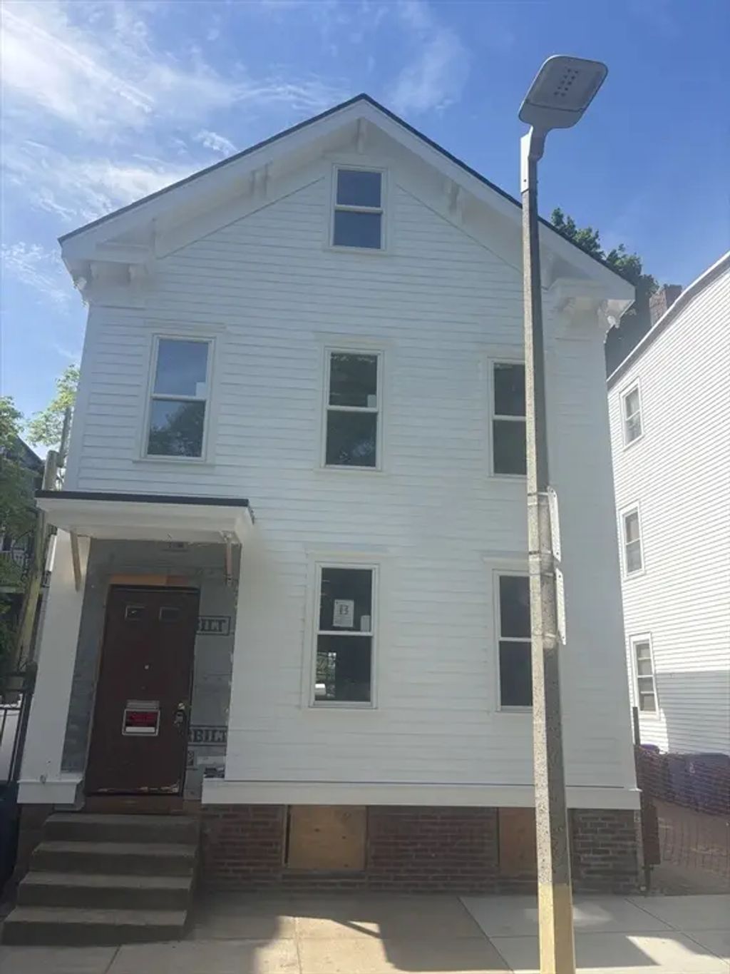 569 East 7th Street, Boston
