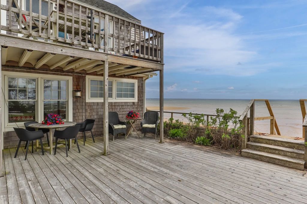 633 Commercial Street #unit 2, Provincetown