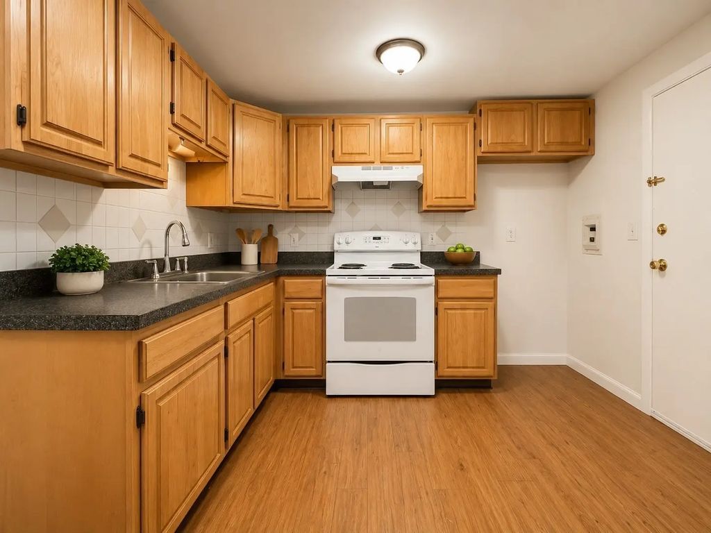 69 W Elm Ter #1, Brockton