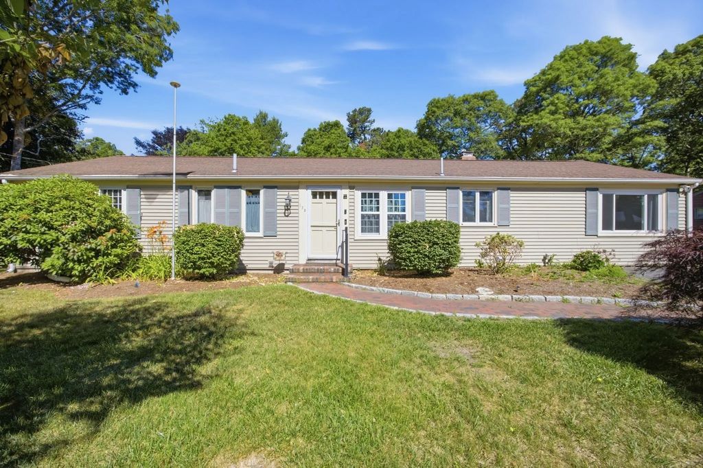 179 Sheaffer Rd, Barnstable