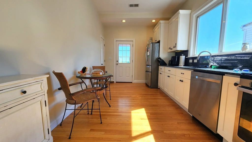 121 Heath #2, Somerville
