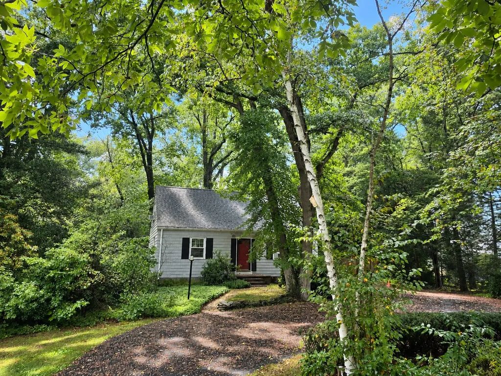 629 Granby Road, South Hadley