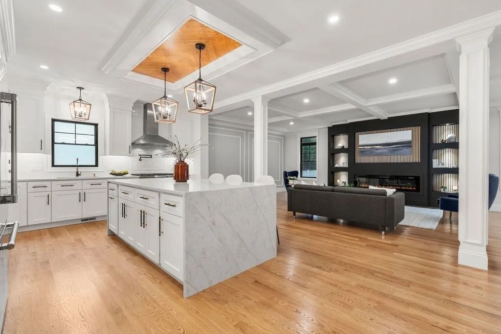5 Four Acre Drive, Burlington
