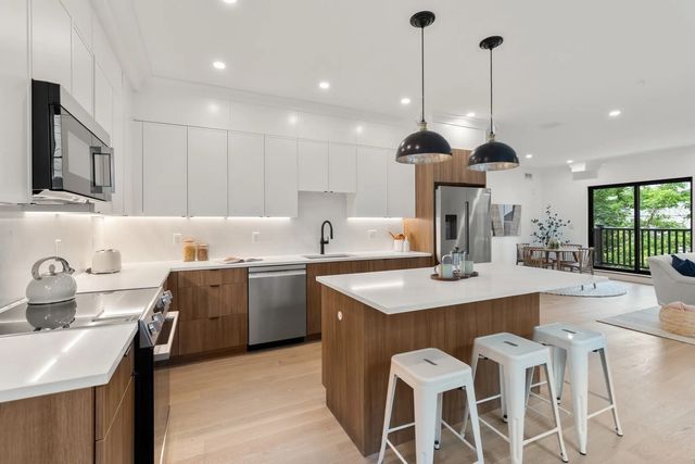 228 Washington Street #4, Boston