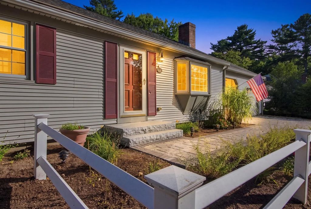 53 Hadrada Ln, Barnstable