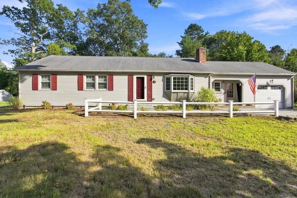53 Hadrada Ln, Barnstable