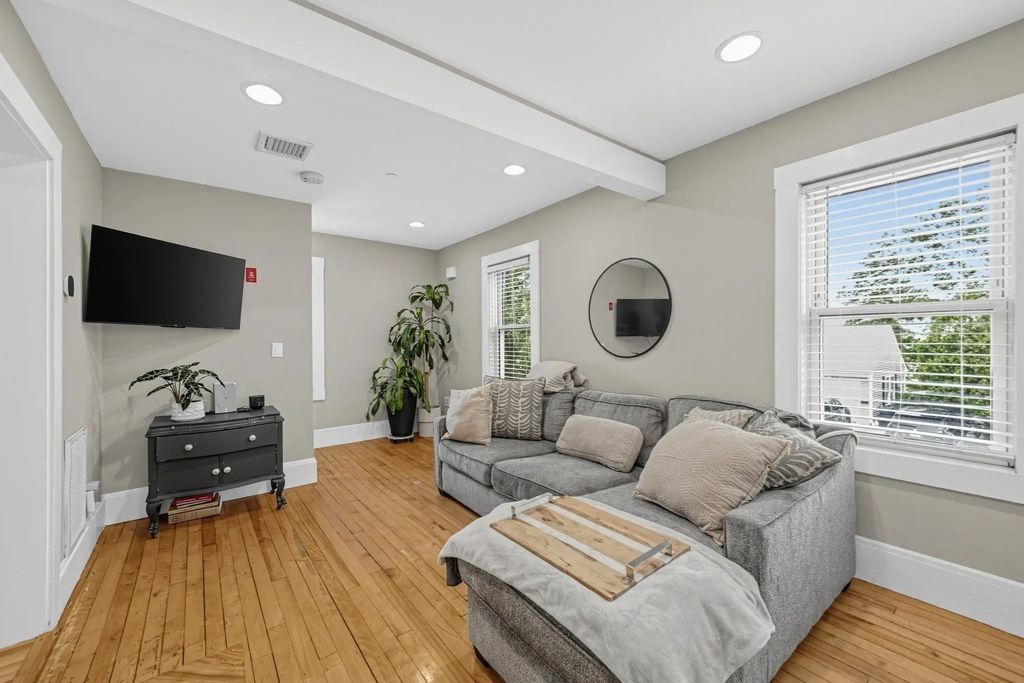 5 Russell Street #4, Amesbury