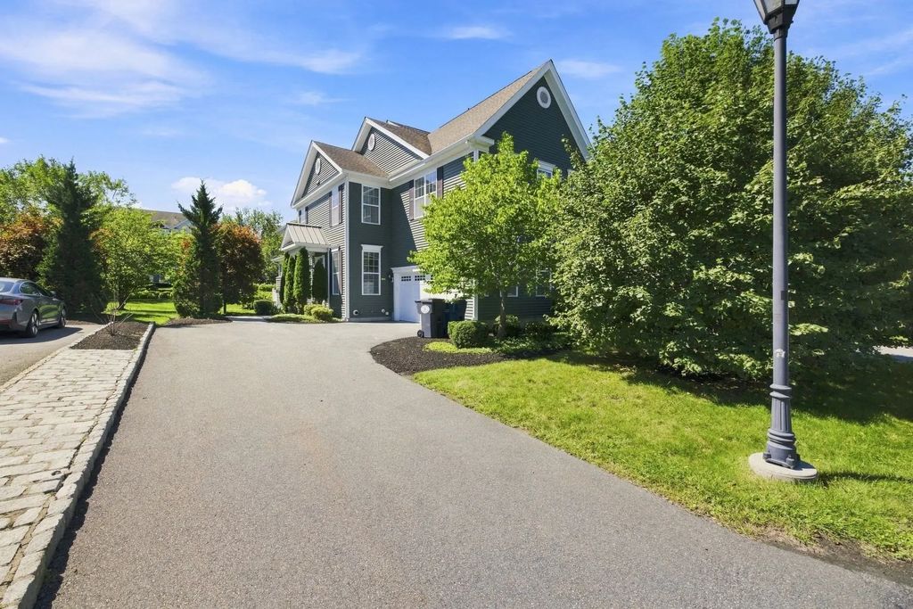 18 Simeon Howard Way #18, Westborough