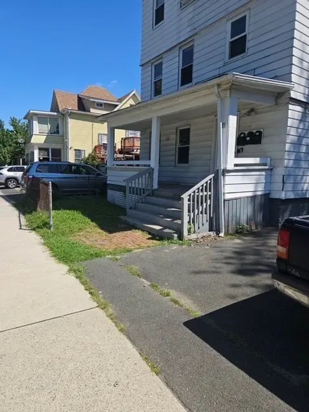 335 Oakland St, Springfield