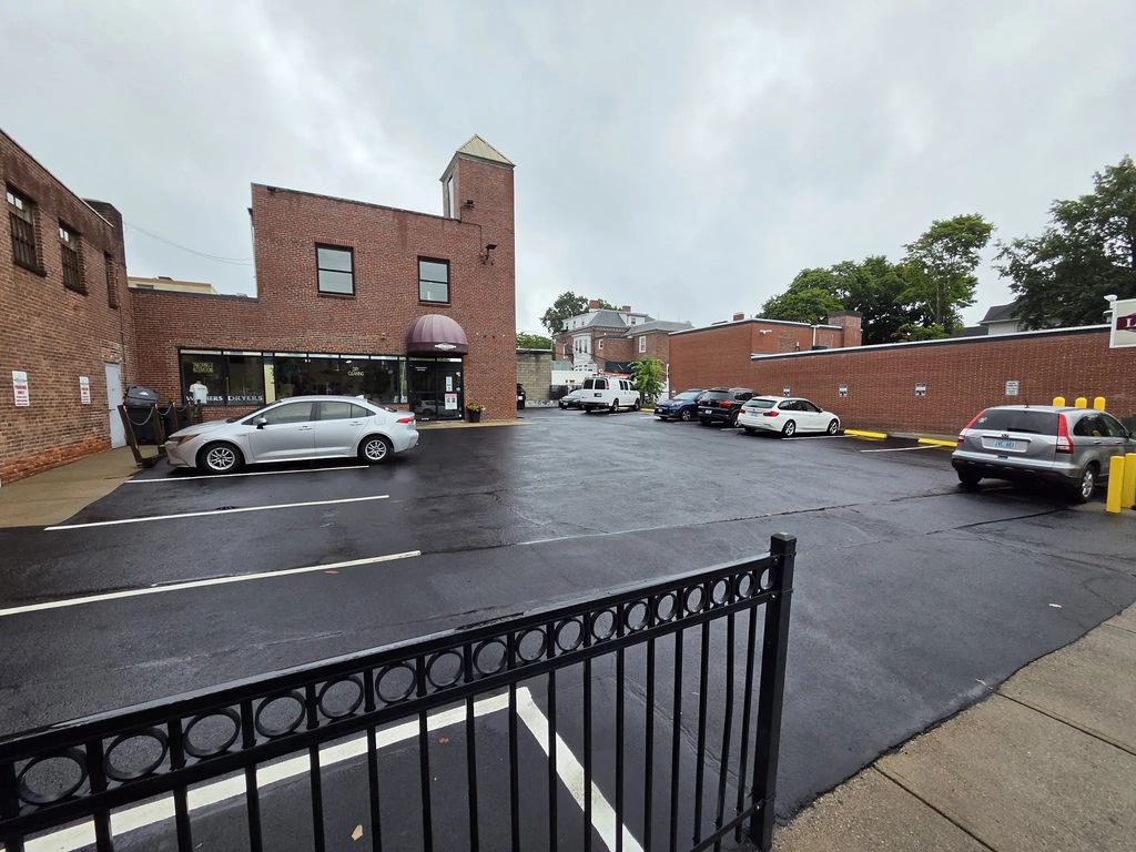 138 Medway #a, Providence