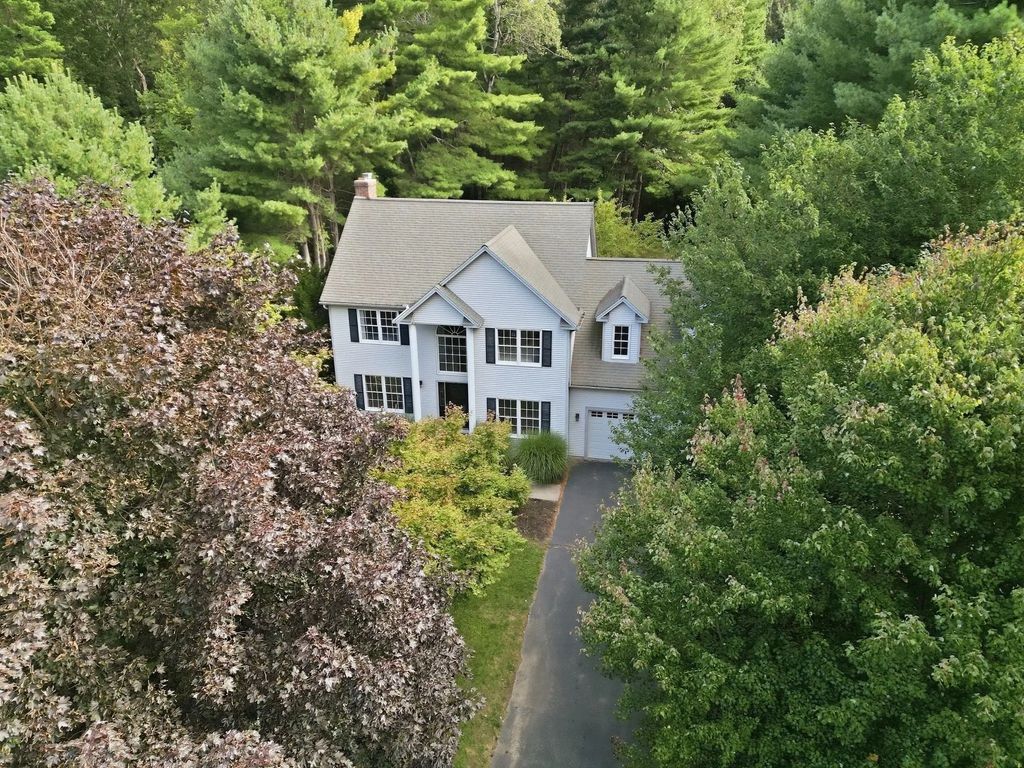 12 Patriots Way, Southwick