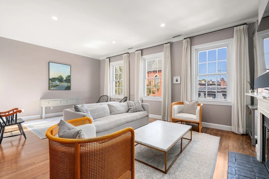 140 Mount Vernon #ph, Boston