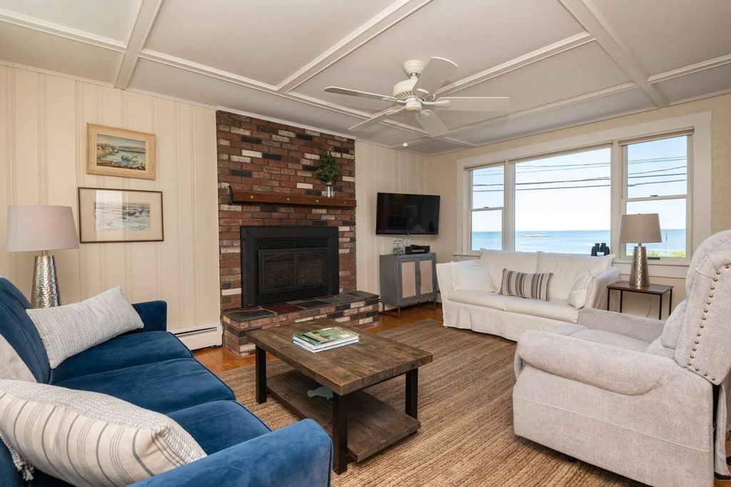 34 Beach St. #a Winter, Rockport