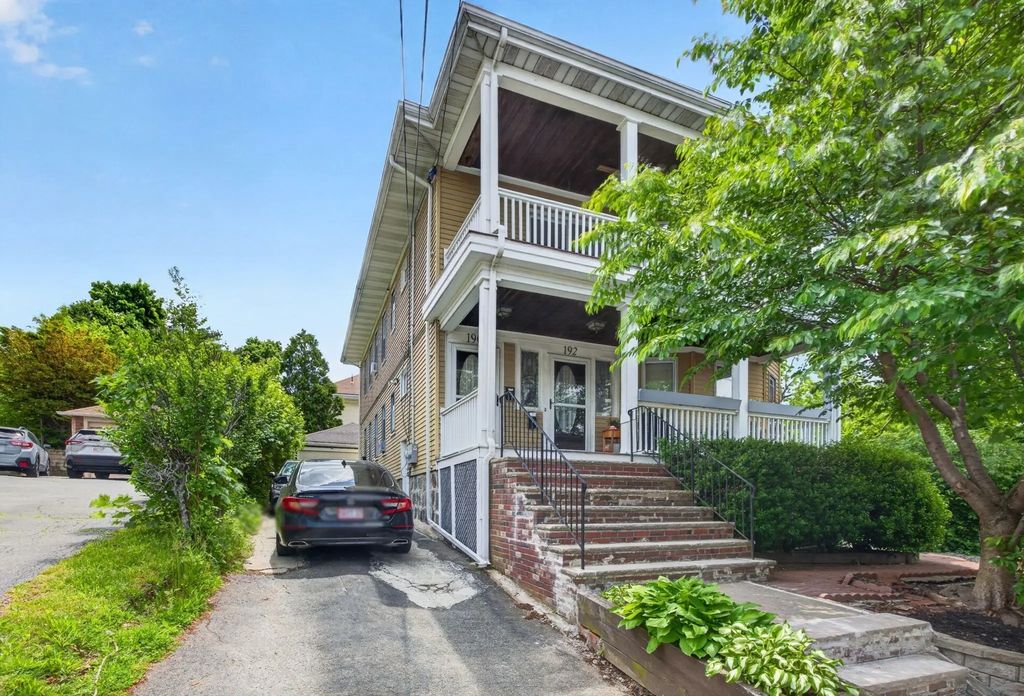 190-192 Kendrick Ave, Quincy