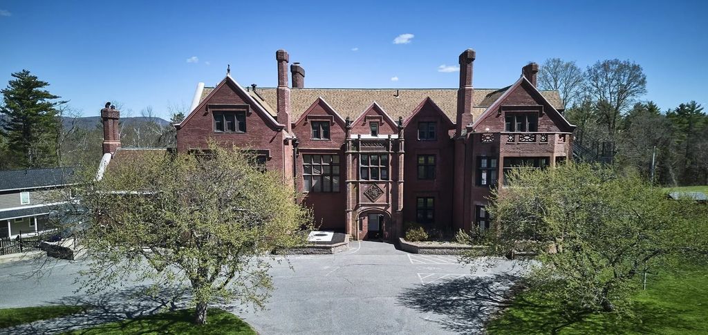 349 Old Stockbridge Rd, Lenox