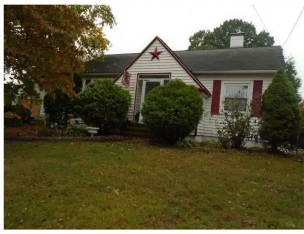 90 Milk St, Methuen