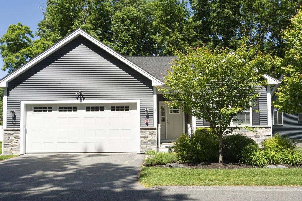 5 Abby Ln #5, Shrewsbury