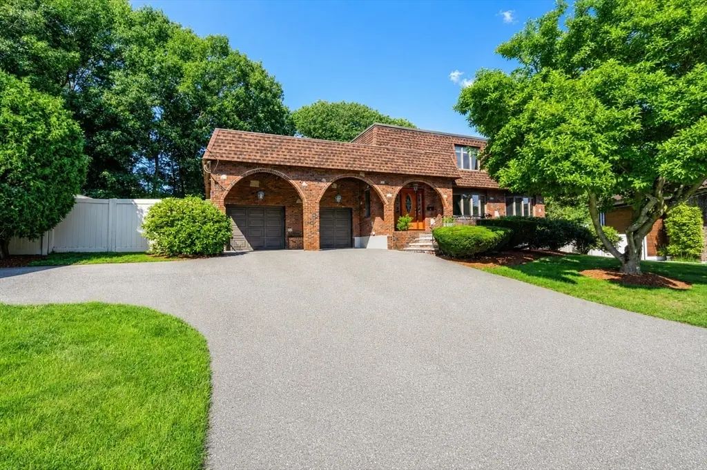 15 Cabot Road, Stoneham