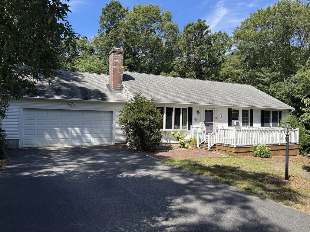 92 Azalea Dr, Harwich