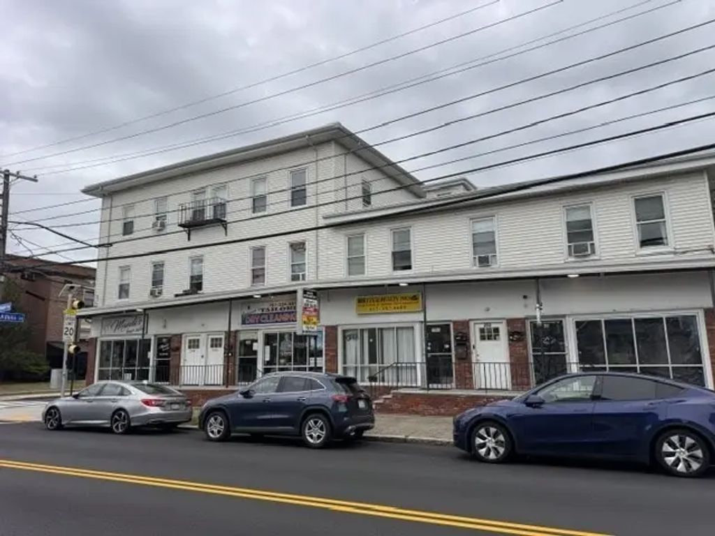 250a Highland Ave, Malden