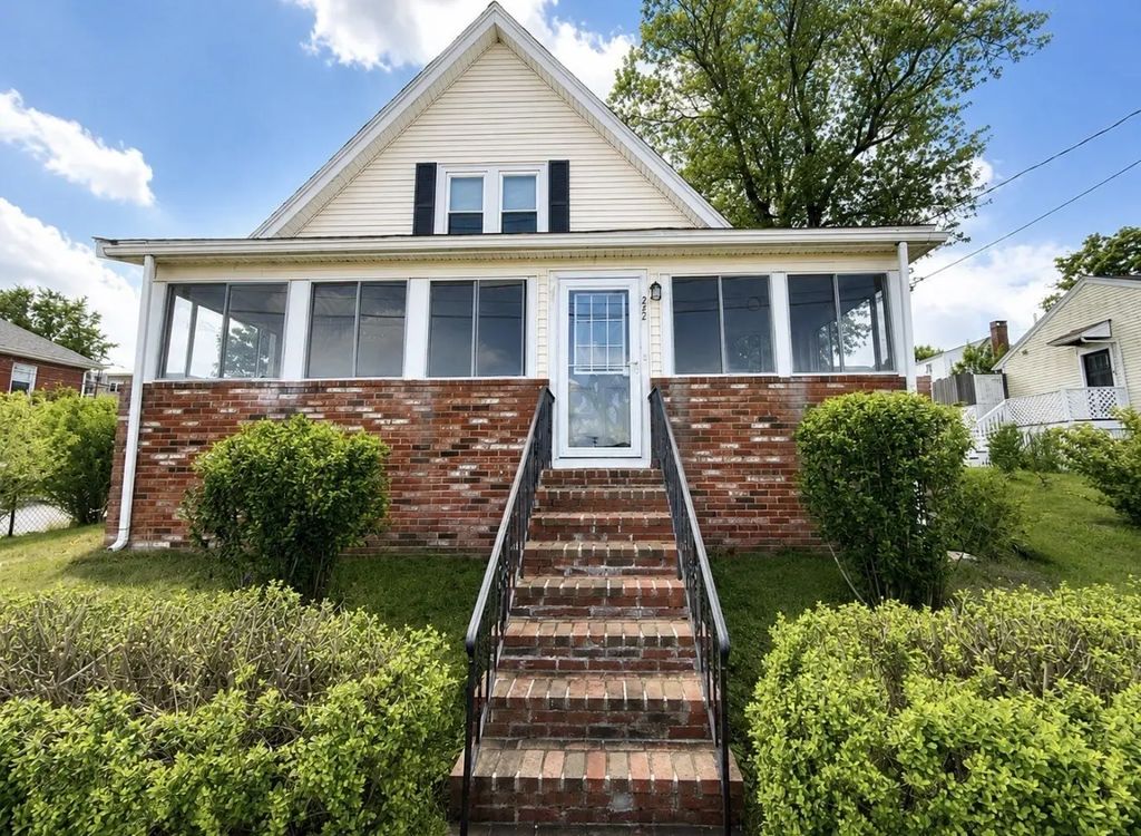 222 Neck St, Weymouth