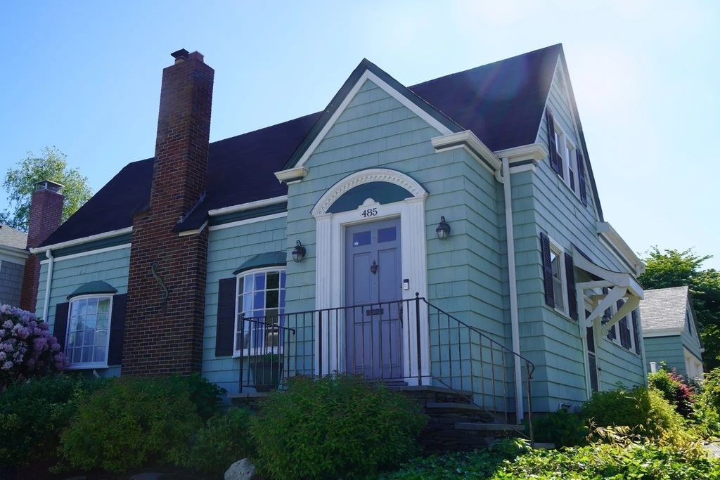 485 Rock Street, Fall River