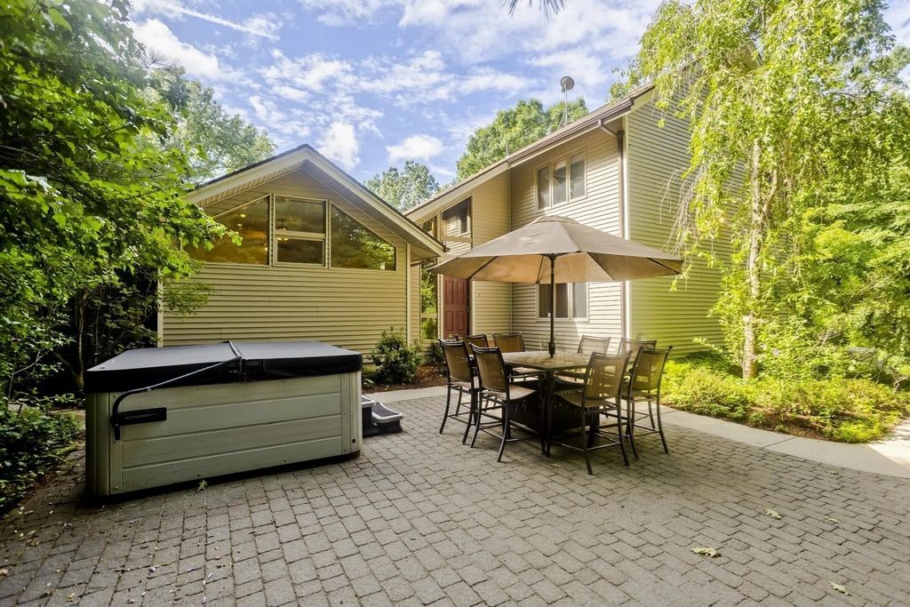 55 Shaw St., Belchertown