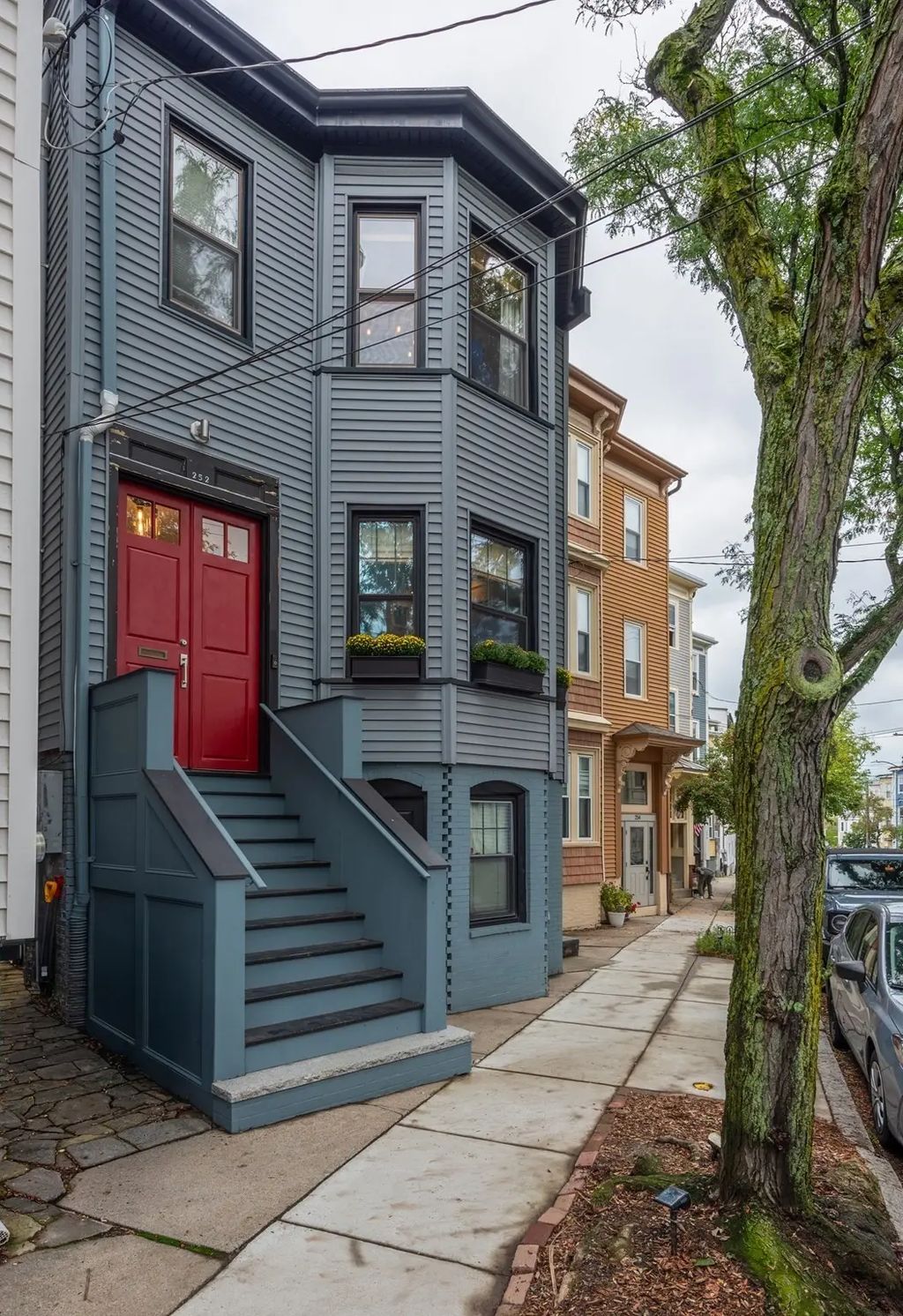 252 Webster St #1, Boston