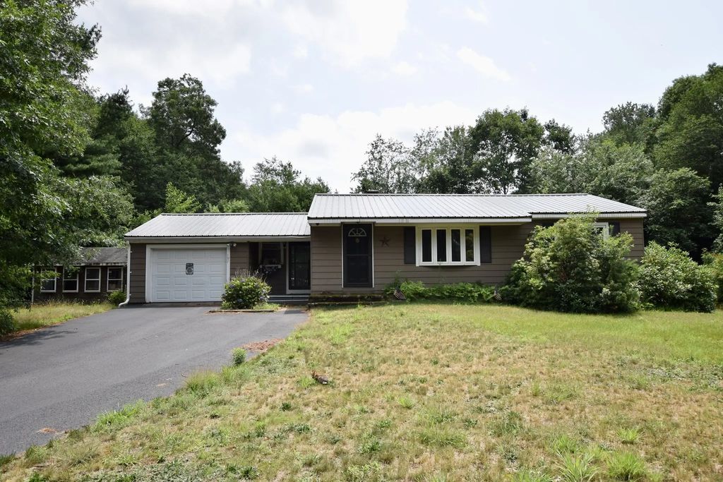 197 Birch St, Pembroke