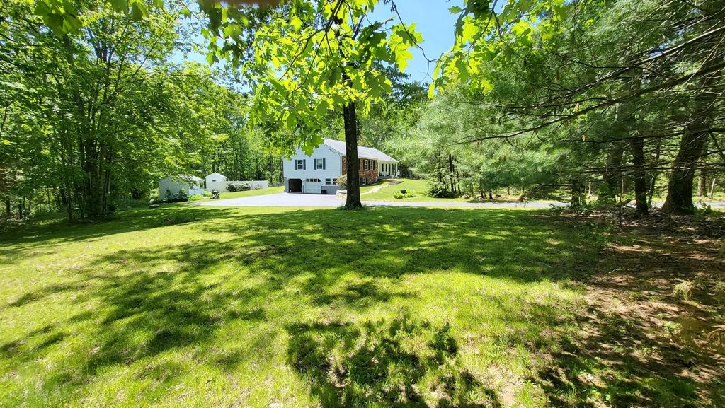 385 E County Rd, Rutland