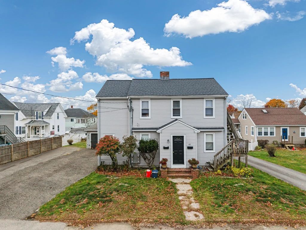 42 Everett Street, Middleboro